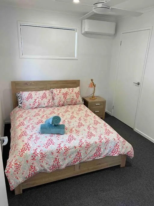 Beach Life - 3 Bedroom Duplex, 80 Steps To Mermaid Beach Голд-Кост 0*,